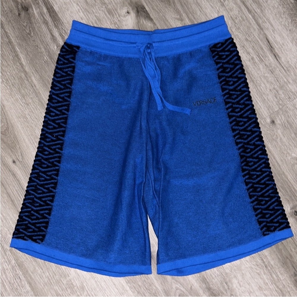Authentic VERSACE Blue Greca Shorts - Picture 5 of 13